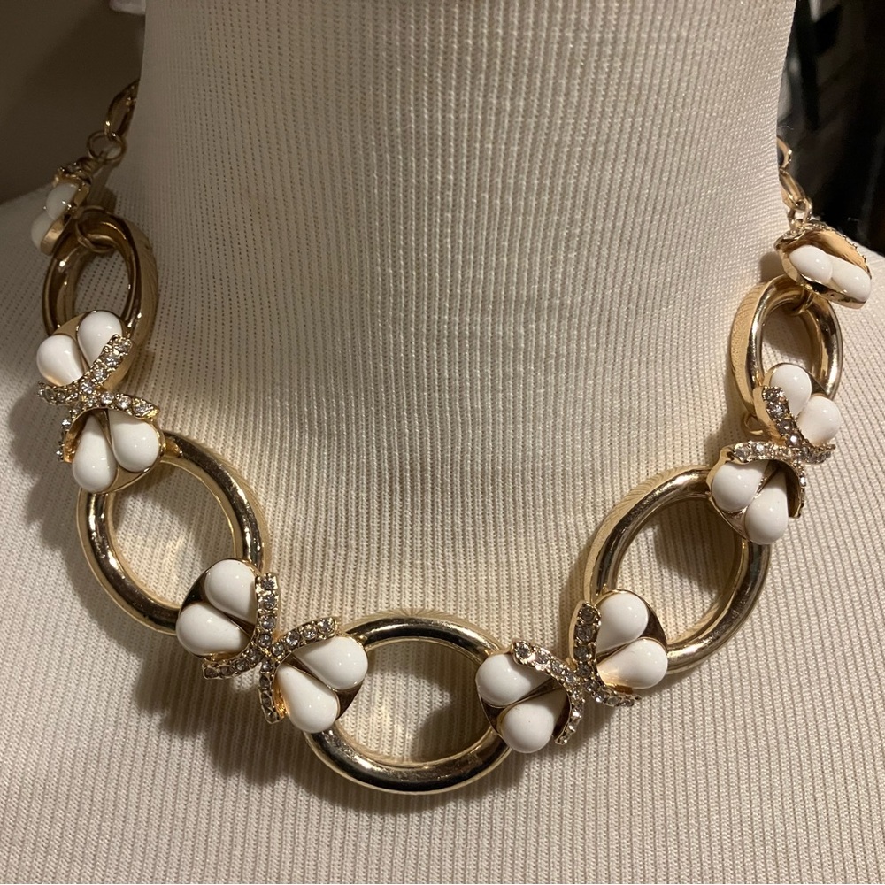 NWT Talbot gold necklace